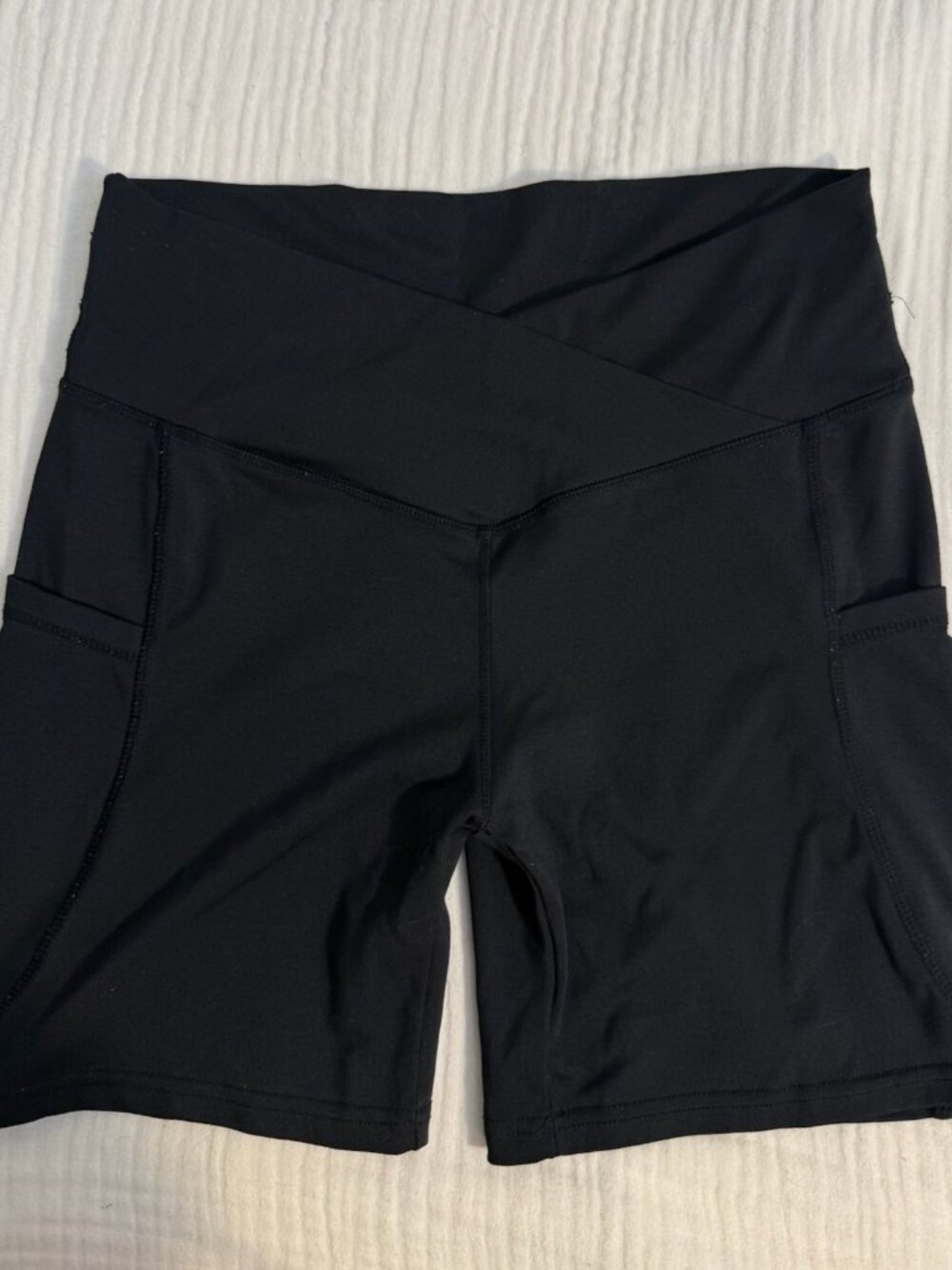 Black Scrunch Butt Crossover Waist Shorts With Pockets - Sz M